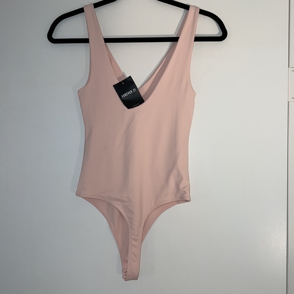 V-Neck Body Suit! - Picture 3 of 3